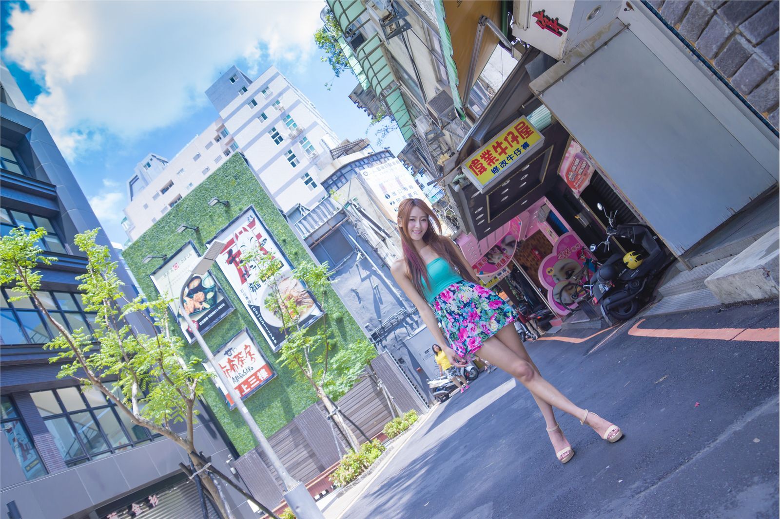 Beautyleg女神-小雪 Winnie-校园制服街拍写真合集 2